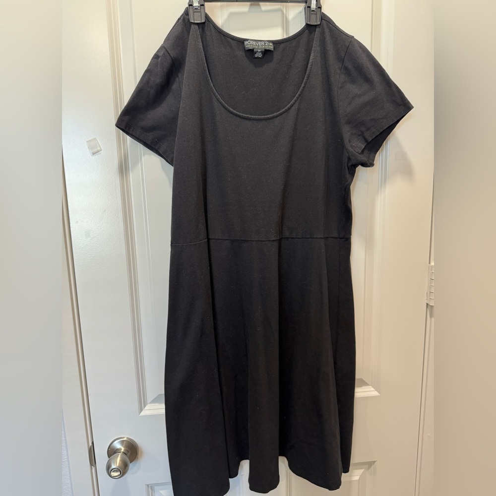 Black Short Sleeve Dress